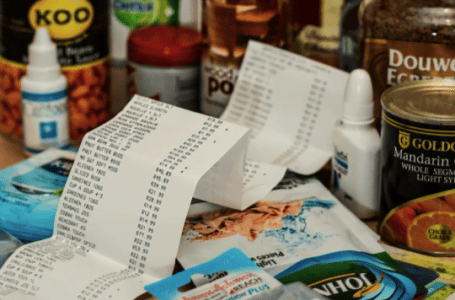 Cum să cheltui mai puţin pe alimente: 4 sfaturi pentru cumpărături
