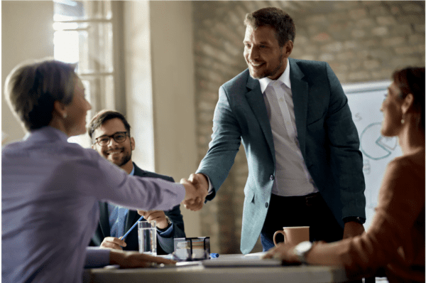 O afacere de succes pornește de sus – cum să alegi un nume potrivit pentru firma ta?