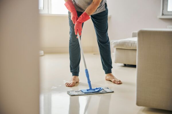 Cum să Întreții un Mop Profesional pentru o Performanță Durabilă