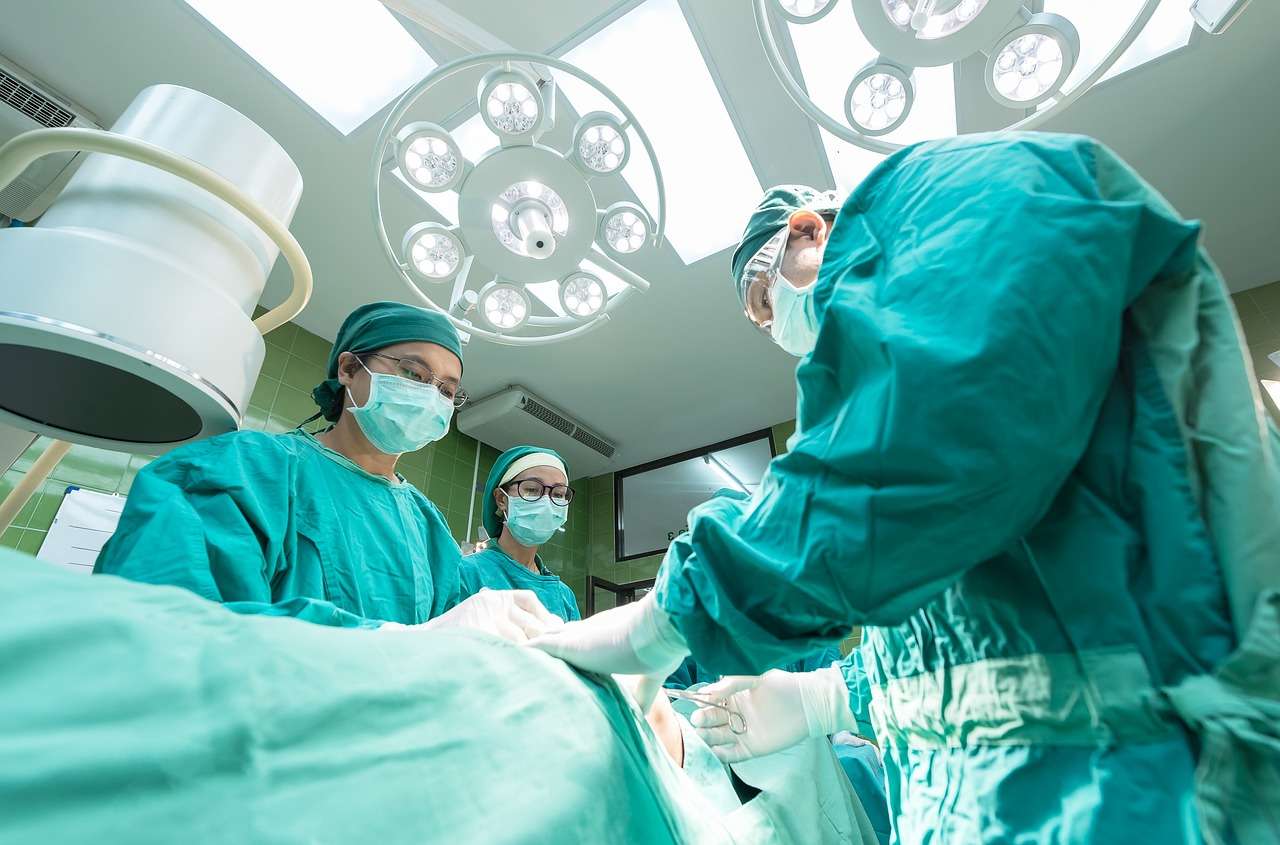 cat dureaza recuperarea dupa operatie la genunchi