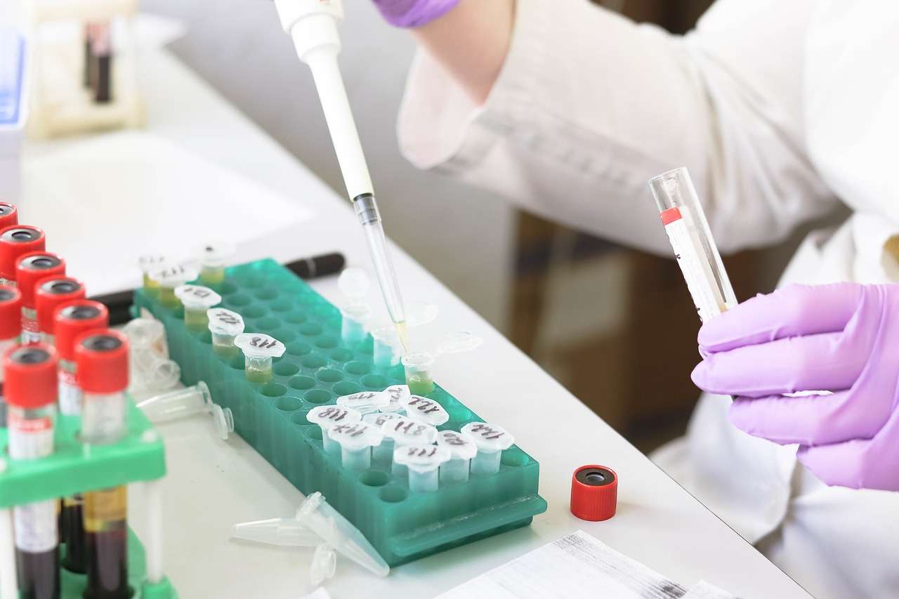 Cat dureaza sangerarea de implantare